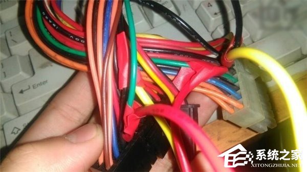 如何让PC的第二电源跟主电源一起开启或关闭?