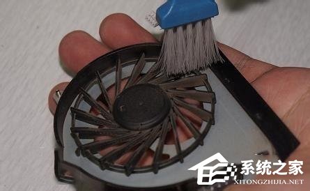 如何清理笔记本灰尘?清理笔记本灰尘的方法