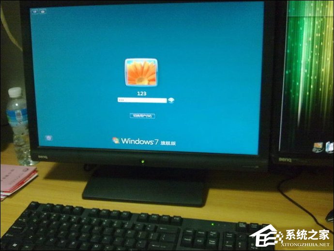 电脑一拖二教程:一台主机两个显示器看电影玩游戏两不相误