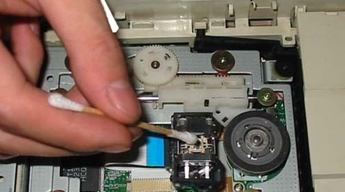 Win7系统电脑DVD光驱不读盘怎么回事?