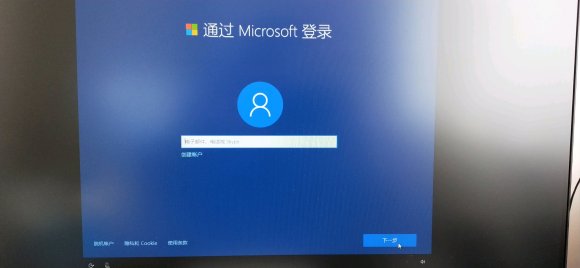 重装Win10系统卡在设置界面怎么办？