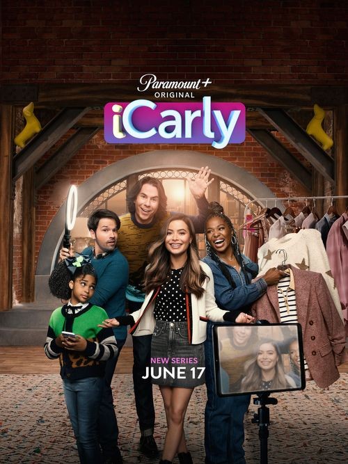iCarly.2021.S01 爱卡莉1.jpg