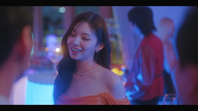 没用的谎言.2023.S01E01.HD1080P.AAC.H264.CHS.BTSJ6.mp4_003239.375.jpg