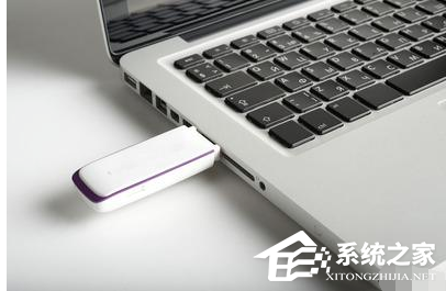 U盘在电脑上读不出来怎么办?