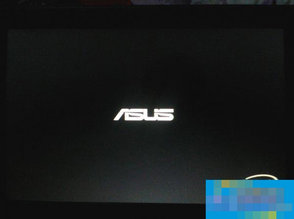 华硕笔记本Win7开机卡在ASUS LOGO界面的原因分析