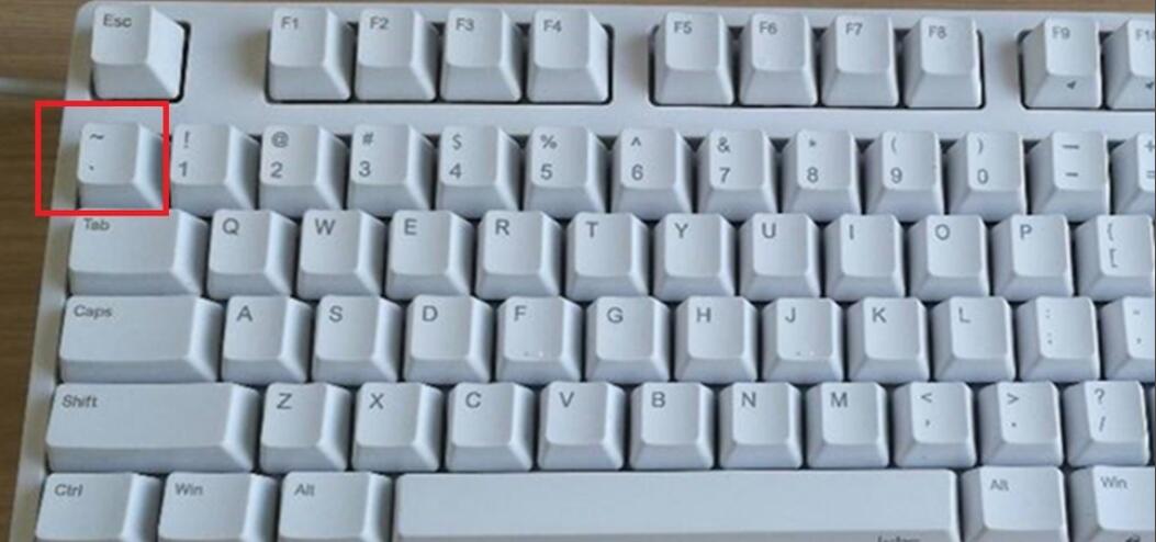 ae cc怎么全屏预览?